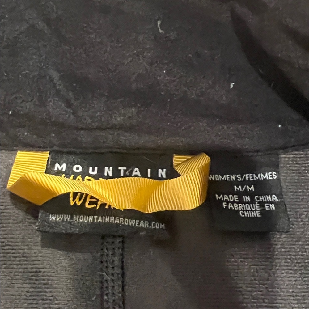 Mountain Hardwear Medium Black Jacket with Yellow Accent - Picture 4 of 6
